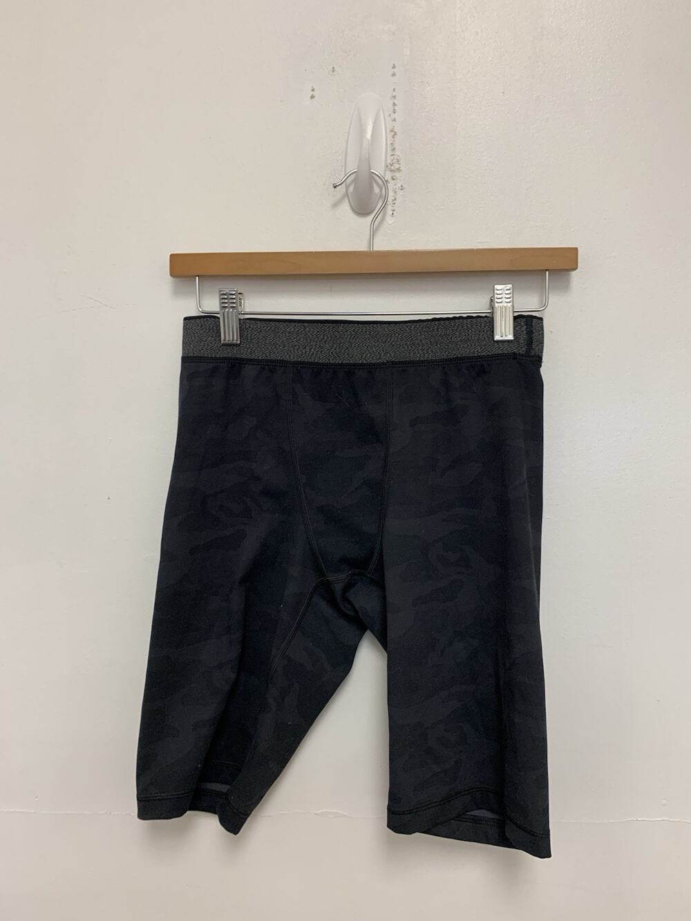 Vuori Limitless Camo Black Compression 10 "Shorts SIze Mens Small